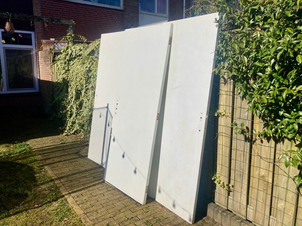 Gratis: drie witte binnendeuren, Doe-het-zelf en Verbouw, Deuren en Horren, Ophalen, Gebruikt, Minder dan 80 cm, Binnendeur