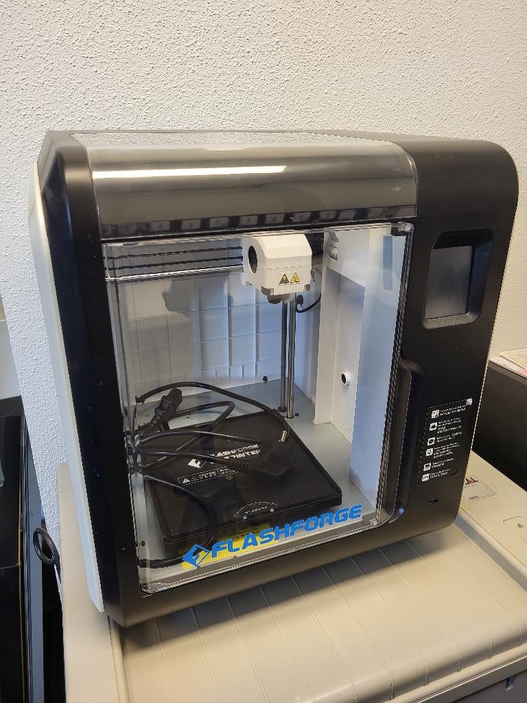 Flash Forge Adventurer 3 met 1.5 rol filament, Computers en Software, 3D Printers, Ophalen of Verzenden, Zo goed als nieuw, Flashforge