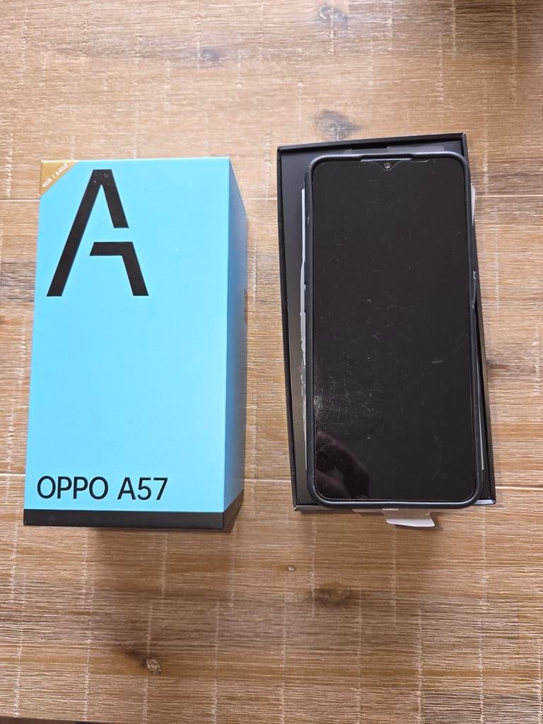OPPO A57 - 4GB RAM, 64GB opslag, Telecommunicatie, Mobiele telefoons | Overige merken, Ophalen, Zo goed als nieuw, Zonder abonnement