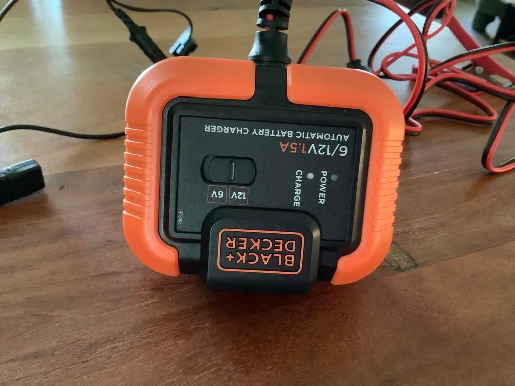 Black & Decker accu/batterijoplader 6/12V 1.5A, Ophalen of Verzenden