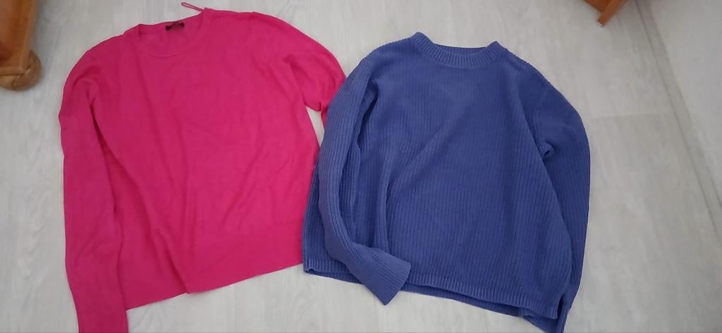 Leuke roze en paarse trui mt m en L, Kleding | Dames, Truien en Vesten, Ophalen of Verzenden, Zo goed als nieuw, Maat 38/40 (M)