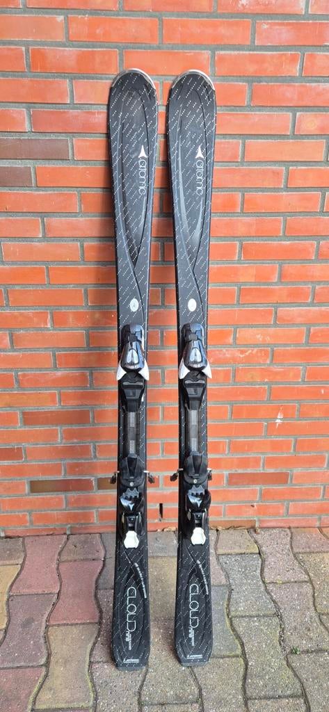 Atomic Cloud 9 Nine 149cm dames ski's, Ophalen, 140 tot 160 cm, Gebruikt, Carve
