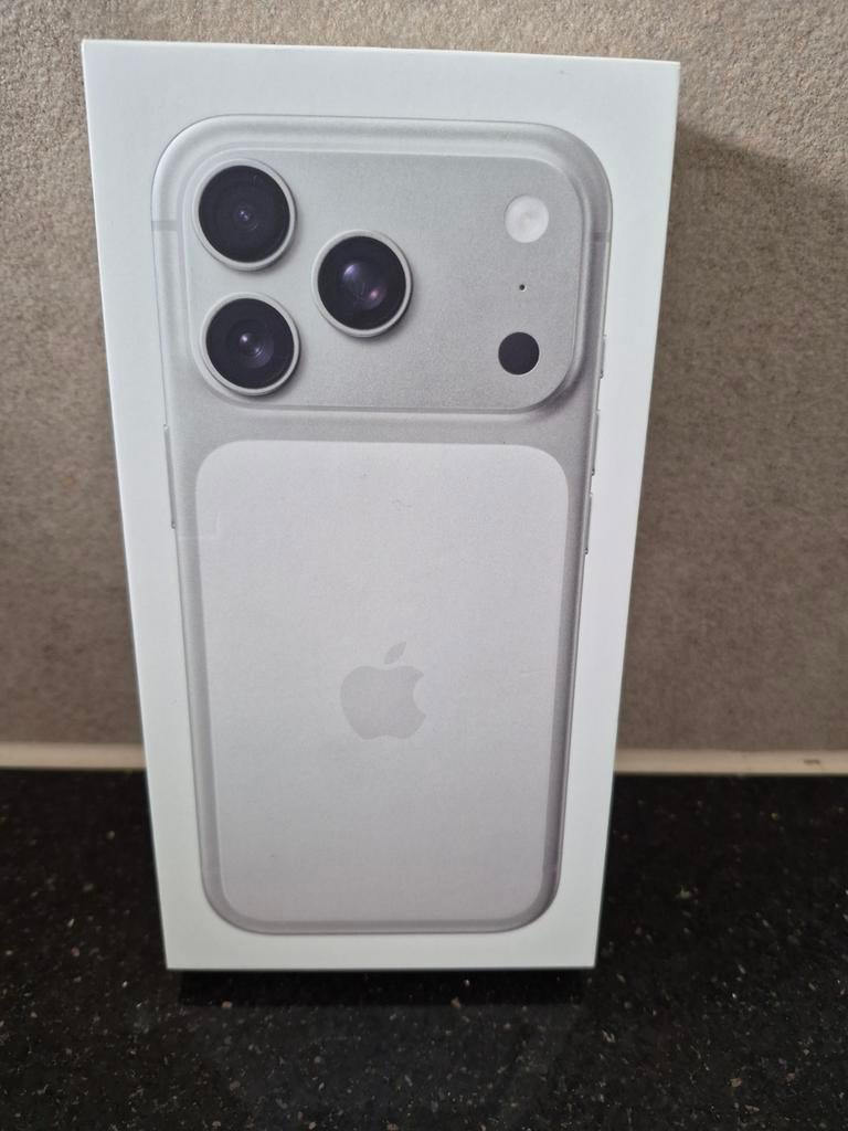 Apple iPhone 17 Pro 256GB Zilver nieuw in doos, Ophalen of Verzenden