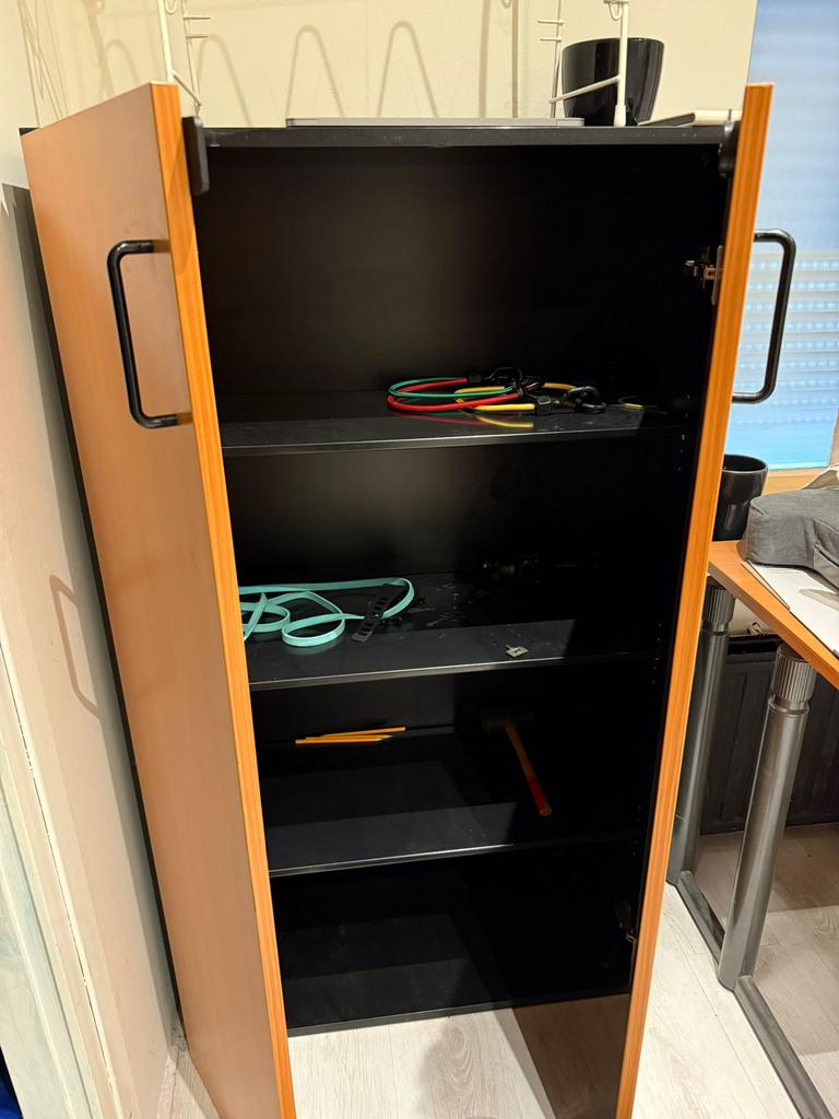 Bureau kast en stoel, Ophalen of Verzenden, Zo goed als nieuw, Overige typen