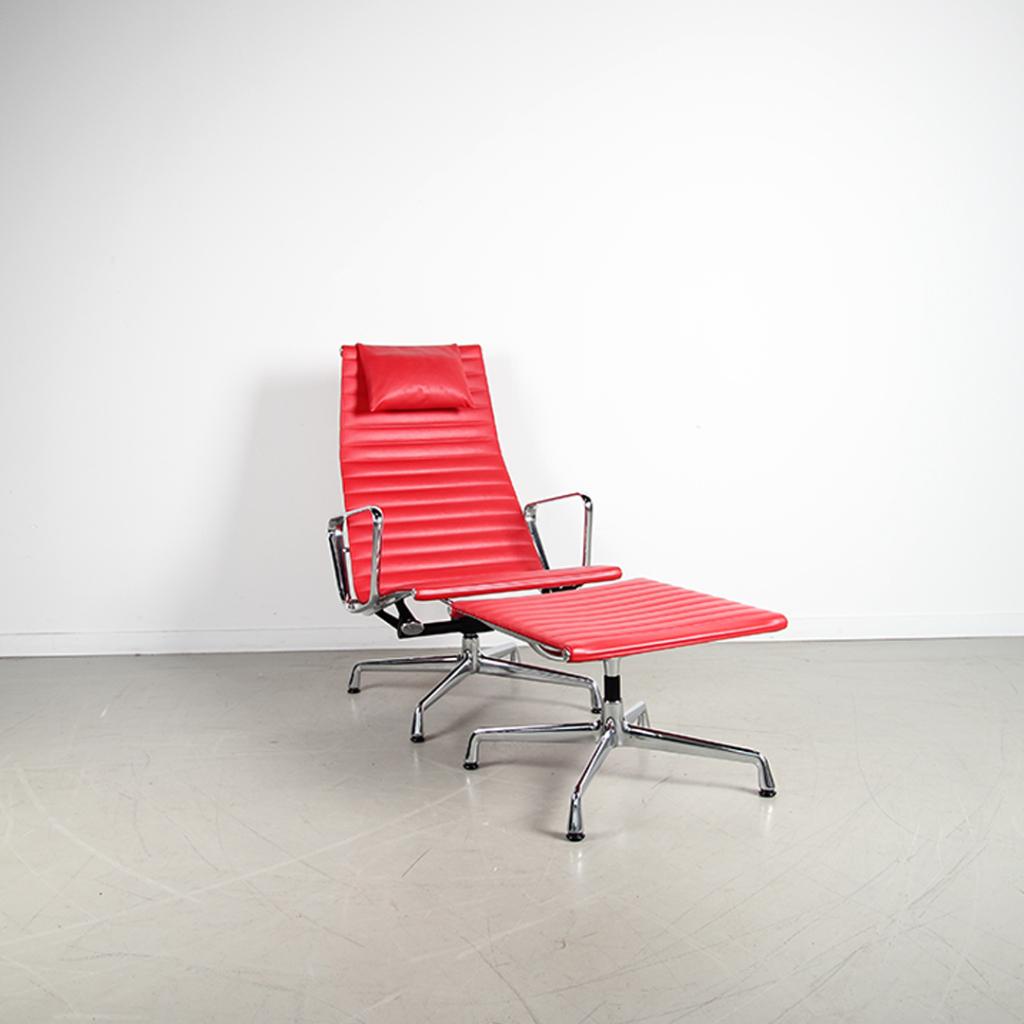 1x Vitra Eames EA 124 + 125 Set Rood Leer – Chroom, Huis en Inrichting, Fauteuils, Niet ingevuld, Niet ingevuld, 75 tot 100 cm