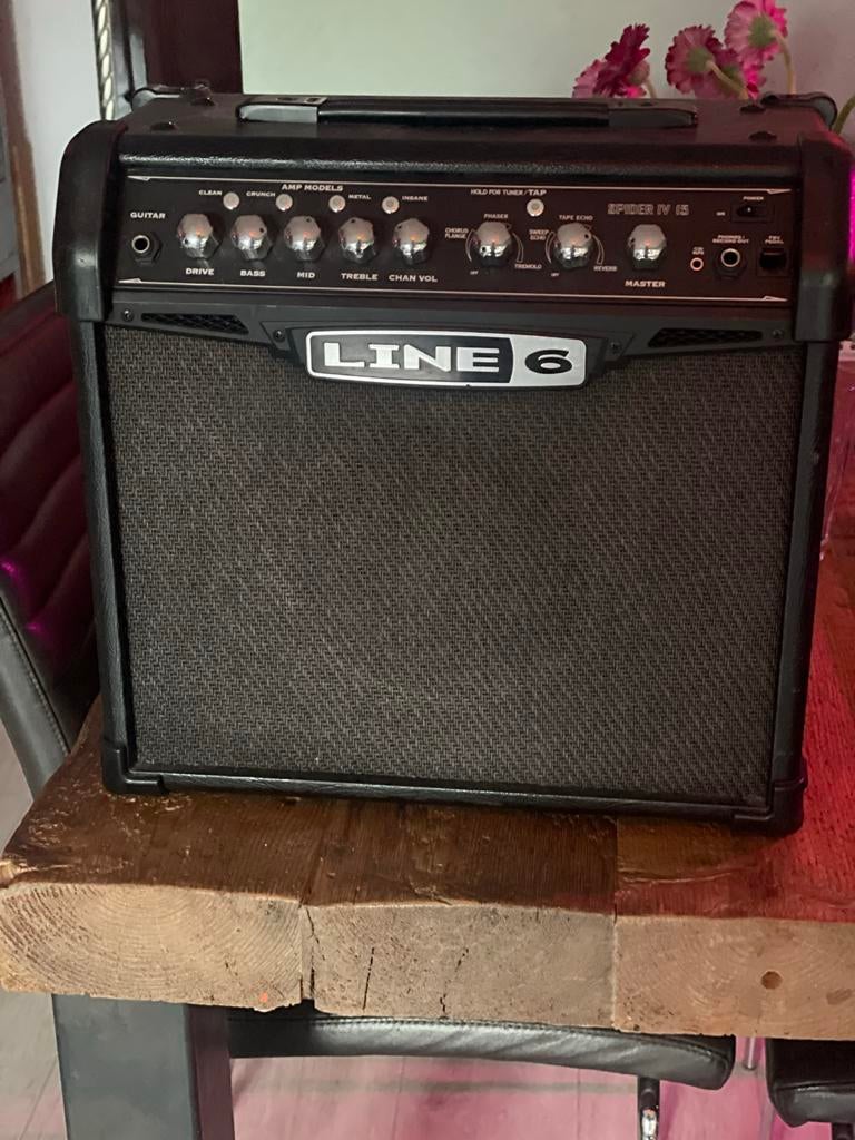 Line 6 Spider IV 15 Gitaarversterker, Ophalen, Zo goed als nieuw, Gitaar, Minder dan 50 watt