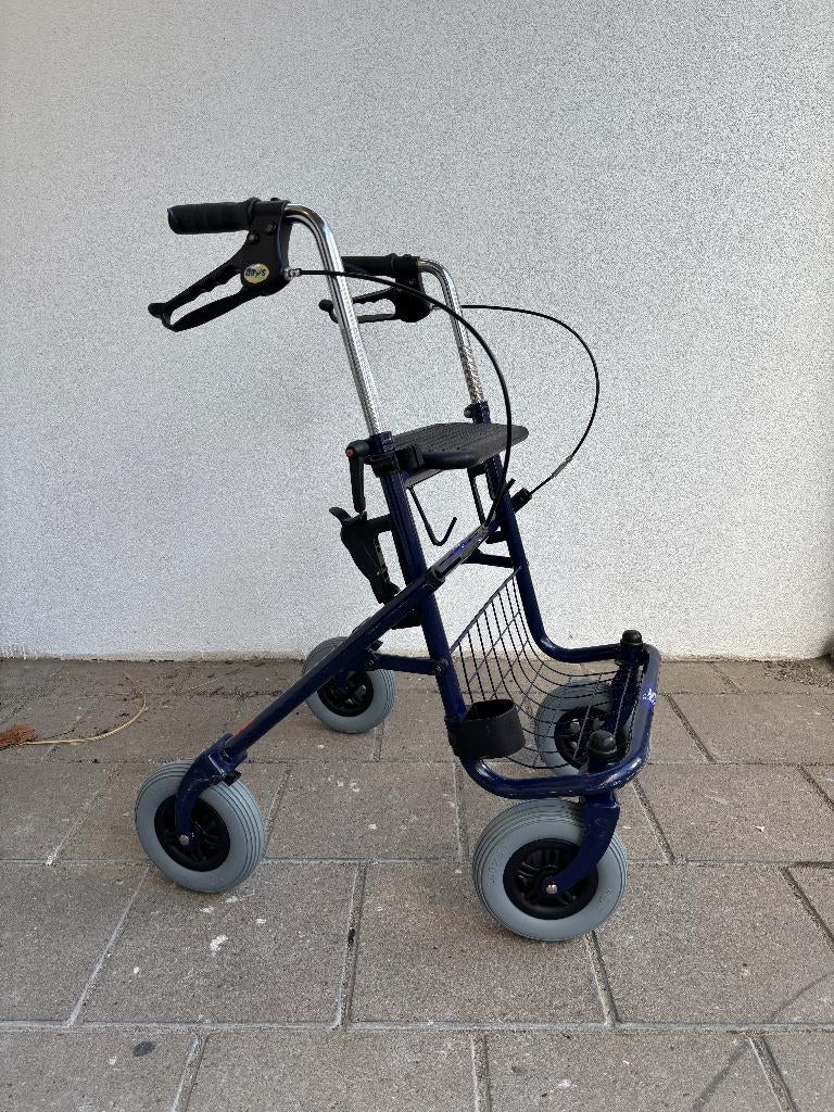 Rollator Days donkerblauw NIEUWE WIELEN, Gebruikt, ., Opvouwbaar, .