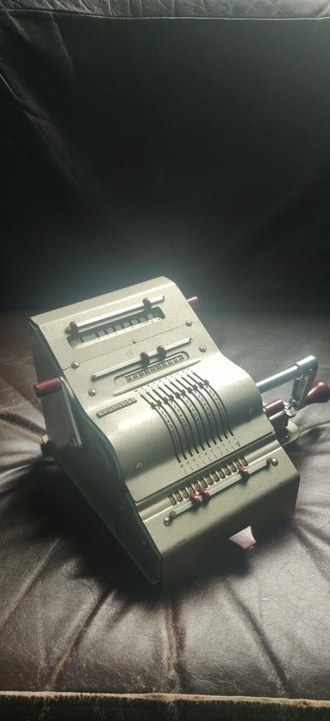 Olympia Brunsviga, Ophalen