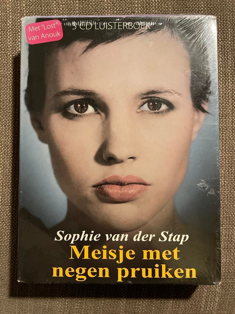 Sophie van der Stap - Meisje met negen pruiken, Ophalen of Verzenden, Nieuw, Sophie van der Stap
