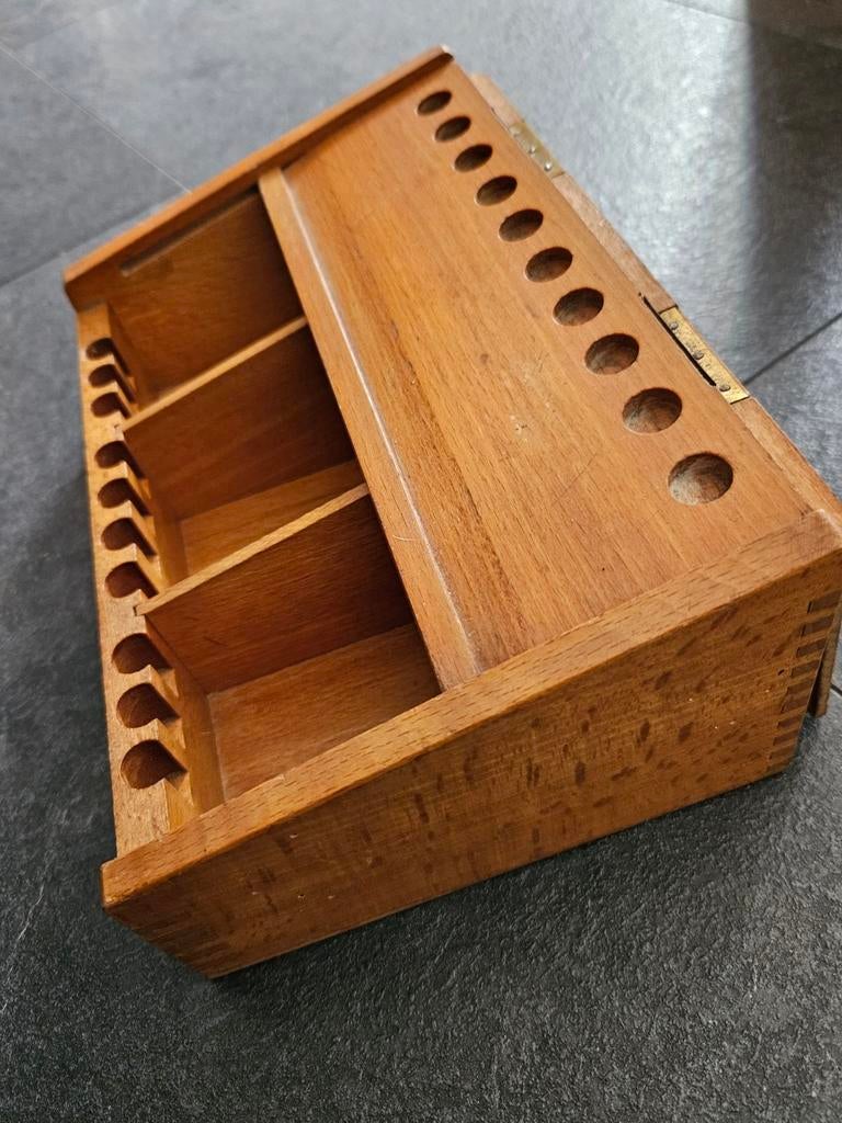 Onbekend kistje lessenaar,  geen idee ? Wat het is, Ophalen of Verzenden