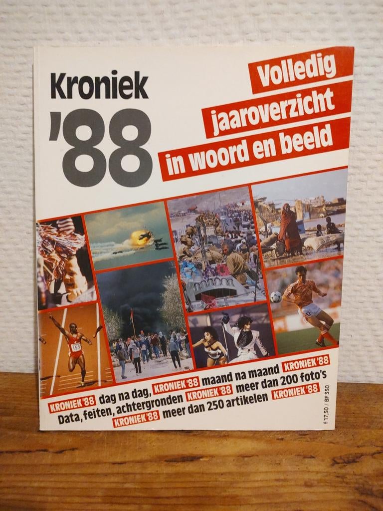 Kroniek '88: Volledig Jaaroverzicht in Woord en Beeld, Boeken, Ophalen of Verzenden, Gelezen, Overige typen