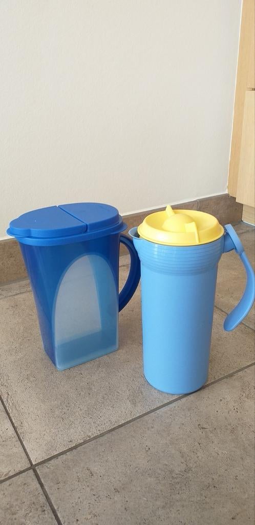 Tupperware schenkkan, sapkan, waterkan, limonadekan 1.7 ltr., Ophalen of Verzenden, Zo goed als nieuw, Blauw, Beker of Kan