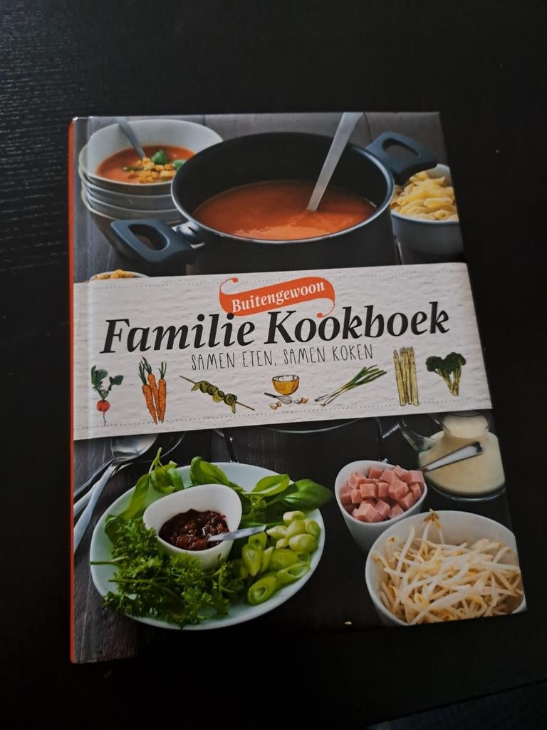 Familiekookboek Jumbo - Nooit Uitgekookt!, Boeken, Kookboeken, Ophalen, Zo goed als nieuw