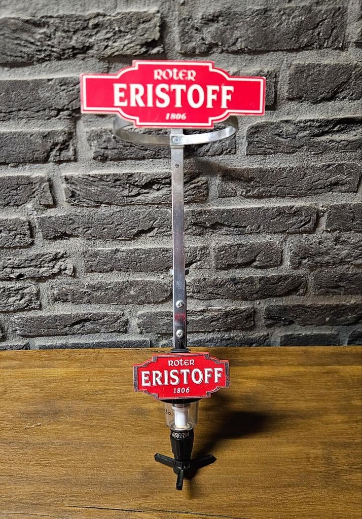 Mooie retro Eristoff Wodka nondrip dispenser met flesbeugel, Ophalen of Verzenden, Gebruikt