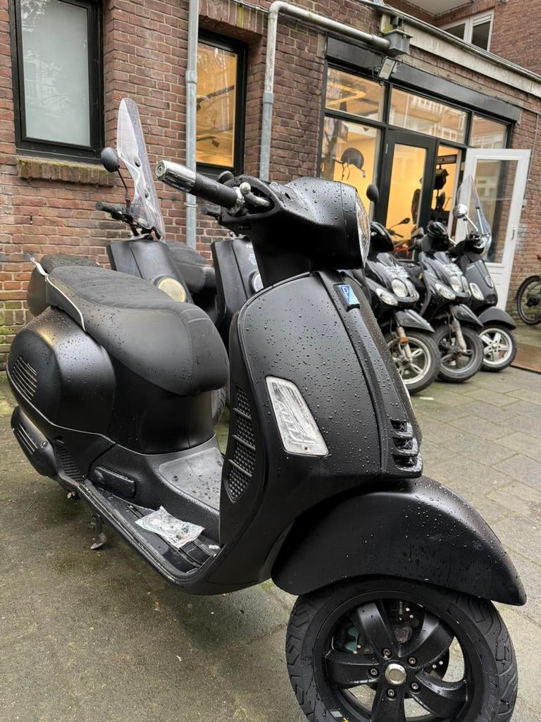 Vespa gts 125cc met onder de 9k km, Ophalen, Overige modellen, Nieuw, 125 cc