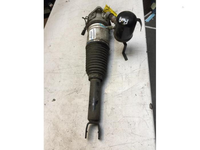 Schokdemper rechts-achter van een Audi A8, Gebruikt, -, -, -
