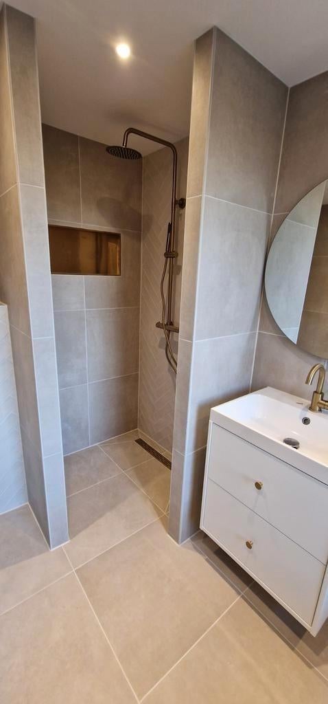 Badkamer renovatie | Complete badkamer verbouwen | Sanitair, Garantie, Stucwerk