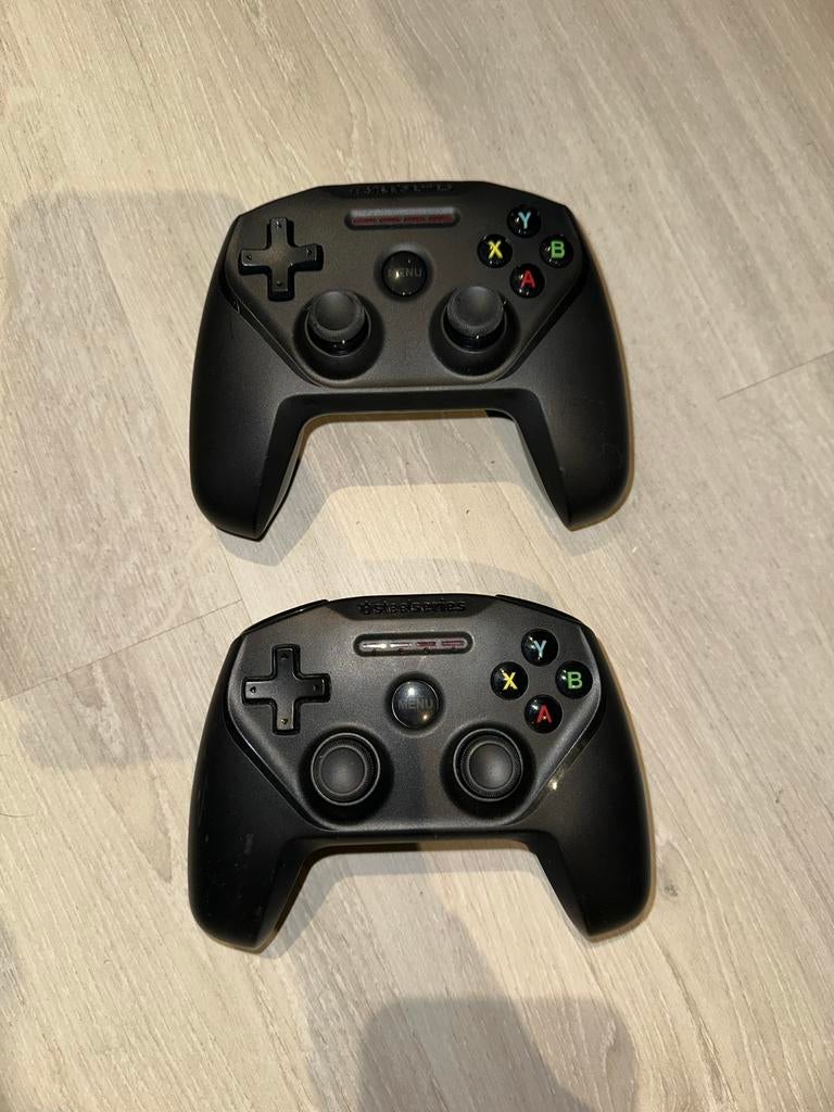 Steelseries Nimbus Controllers (2) Apple TV & iOS, Ophalen of Verzenden, Zo goed als nieuw