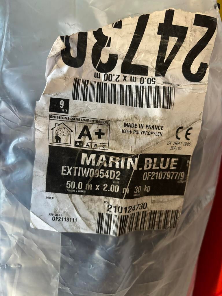 Marineblauw Tapijt Rol 2x50m - Nieuw!, Ophalen, Blauw, 75 m² of meer, Nieuw