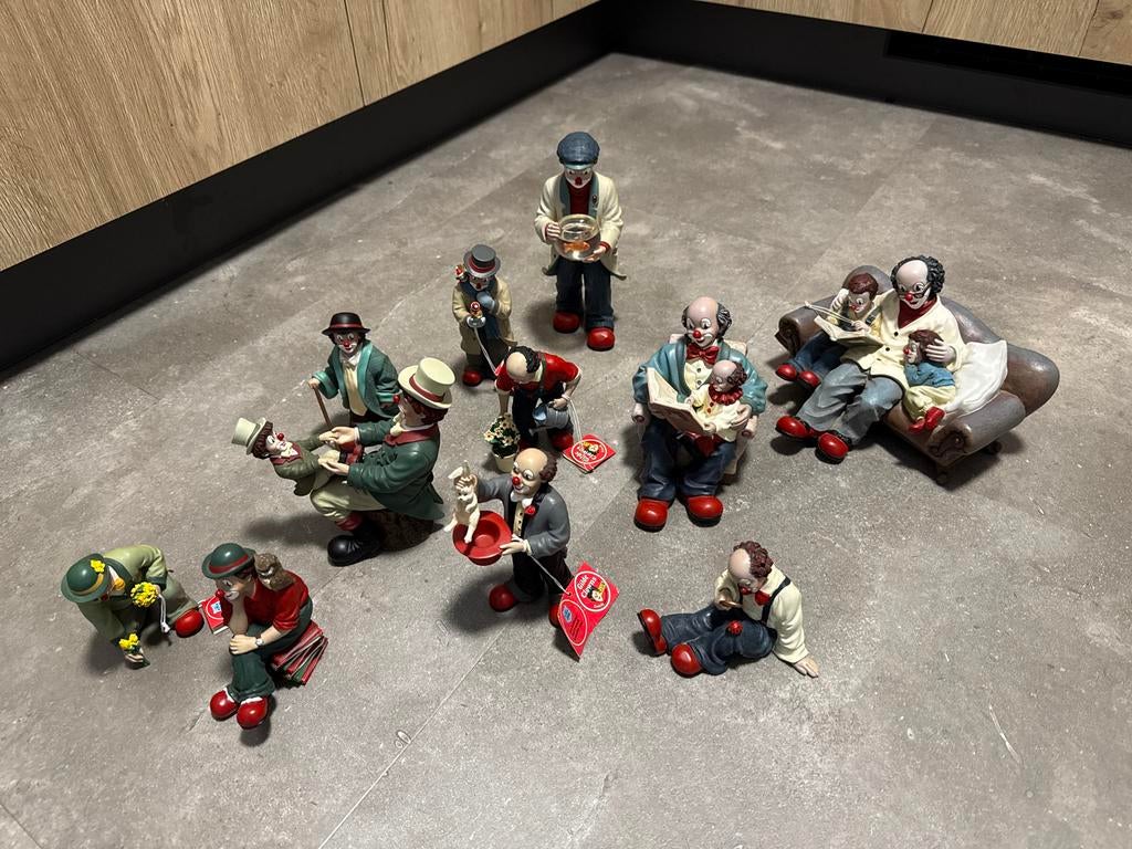 Gilde clowns jaarstukken, Ophalen