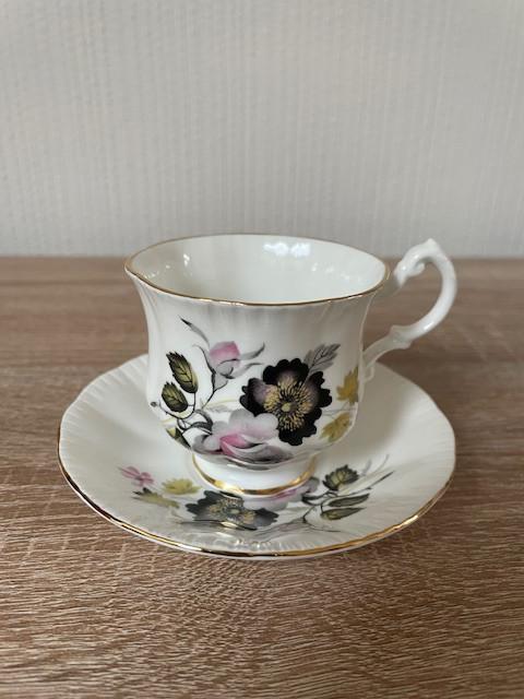 1 Royal Standaard Dames Kop en Schotel, Ophalen of Verzenden