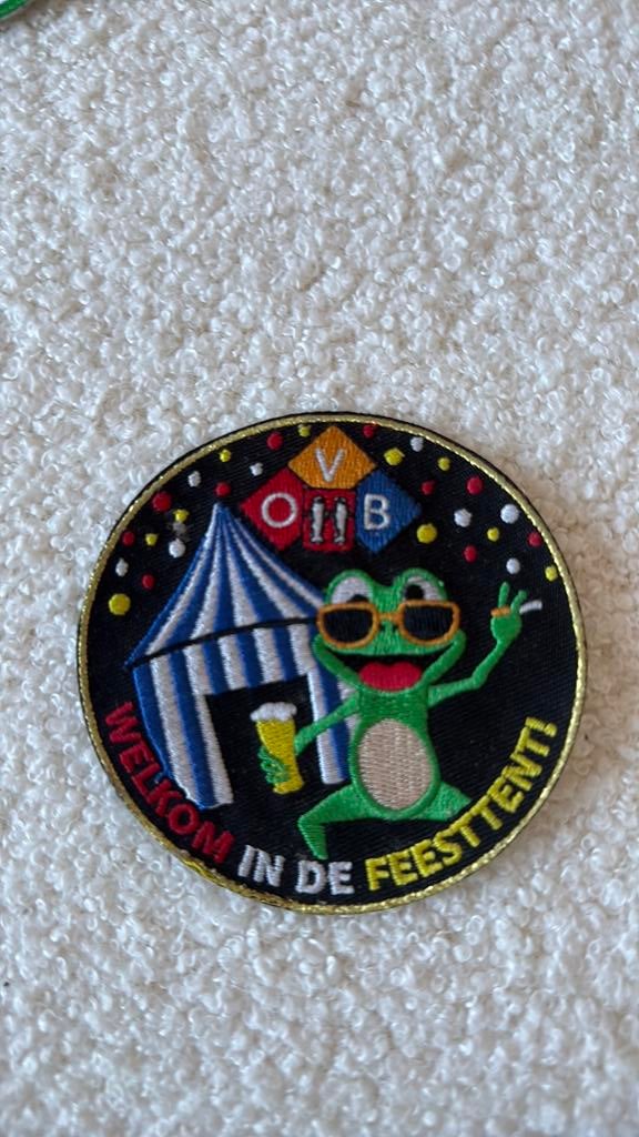 Oeteldonk embleem OVB Welkom in de feesttent kikker, Verzamelen, Ophalen of Verzenden, Zo goed als nieuw