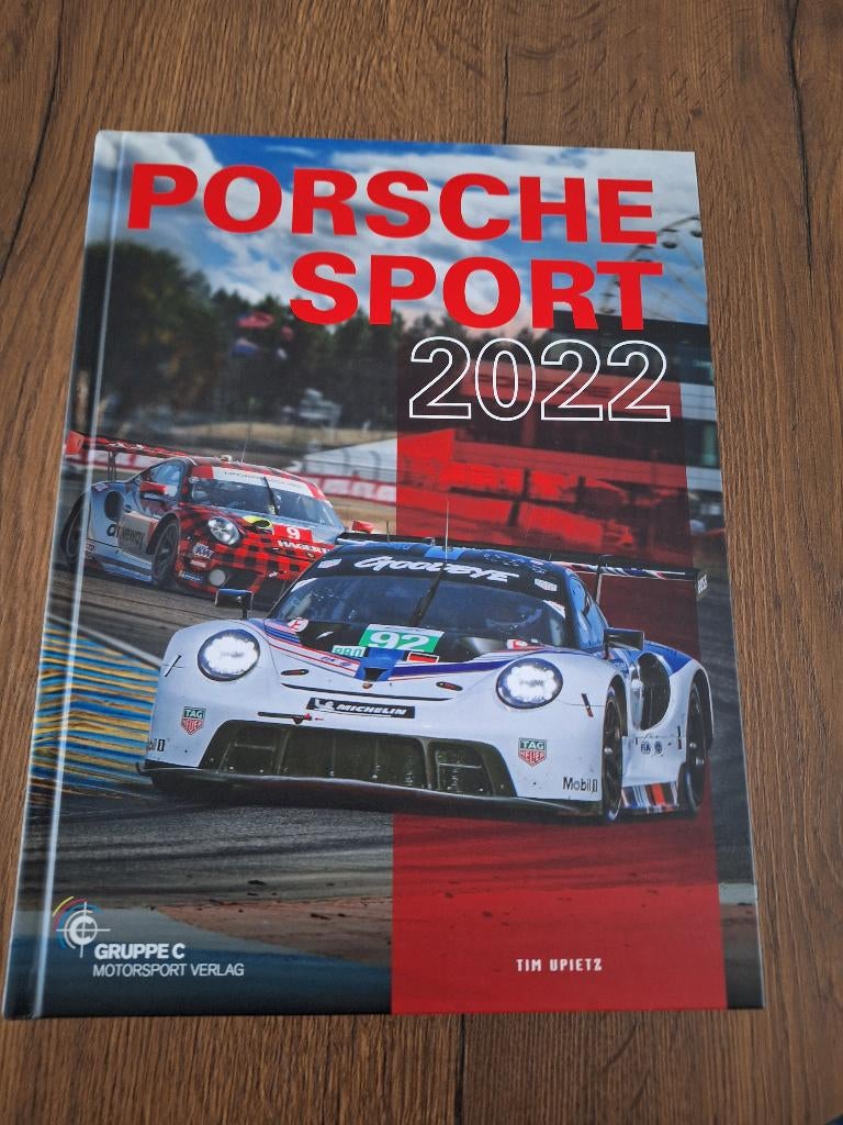 Porsche sport 2022 jaarboek engels/duits SPA EN LE MANS, Ophalen of Verzenden, Zo goed als nieuw, Tim upietz, Porsche
