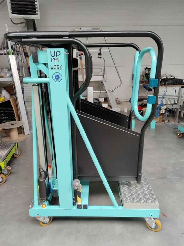 Alu Eenpersoons hoogwerkers, licht, compact, goedkoop, Aktie, Ophalen of Verzenden