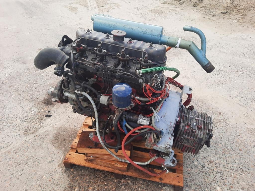 Nette peugeot indenor 4cylinder diesel 4.88 en keerkoppeling, Watersport en Boten, Buiten- en Binnenboordmotoren, Ophalen, Gebruikt