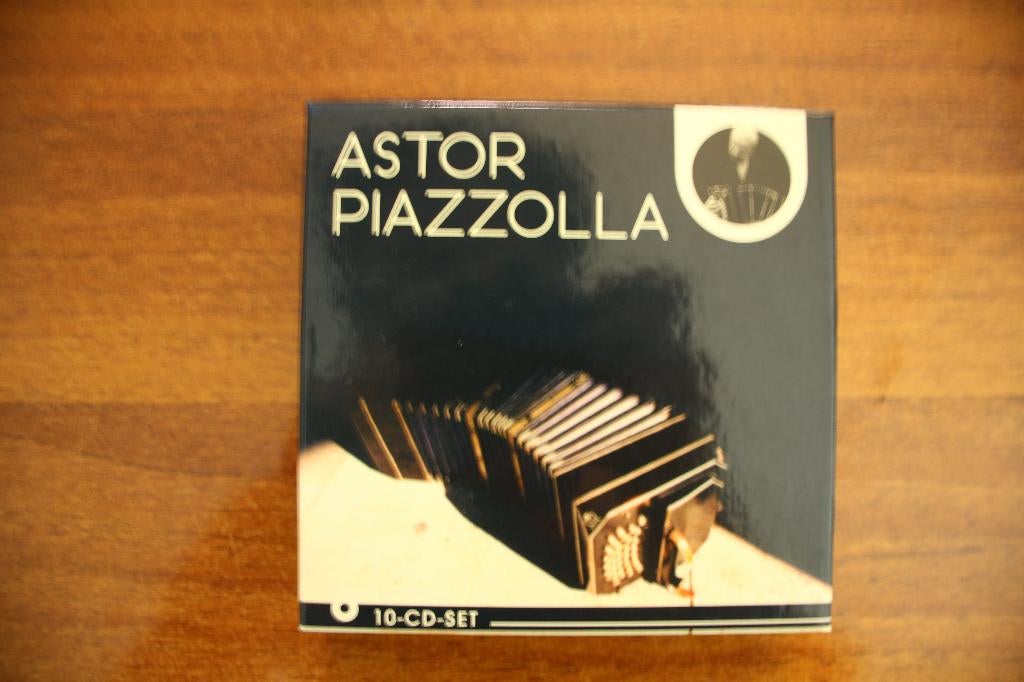 Astor Piazzolla (10 cd set), Ophalen of Verzenden, Zo goed als nieuw, Latijns-Amerikaans