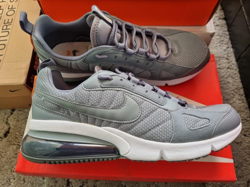 Nike air max 270 futura maat 44, Ophalen of Verzenden, Zo goed als nieuw