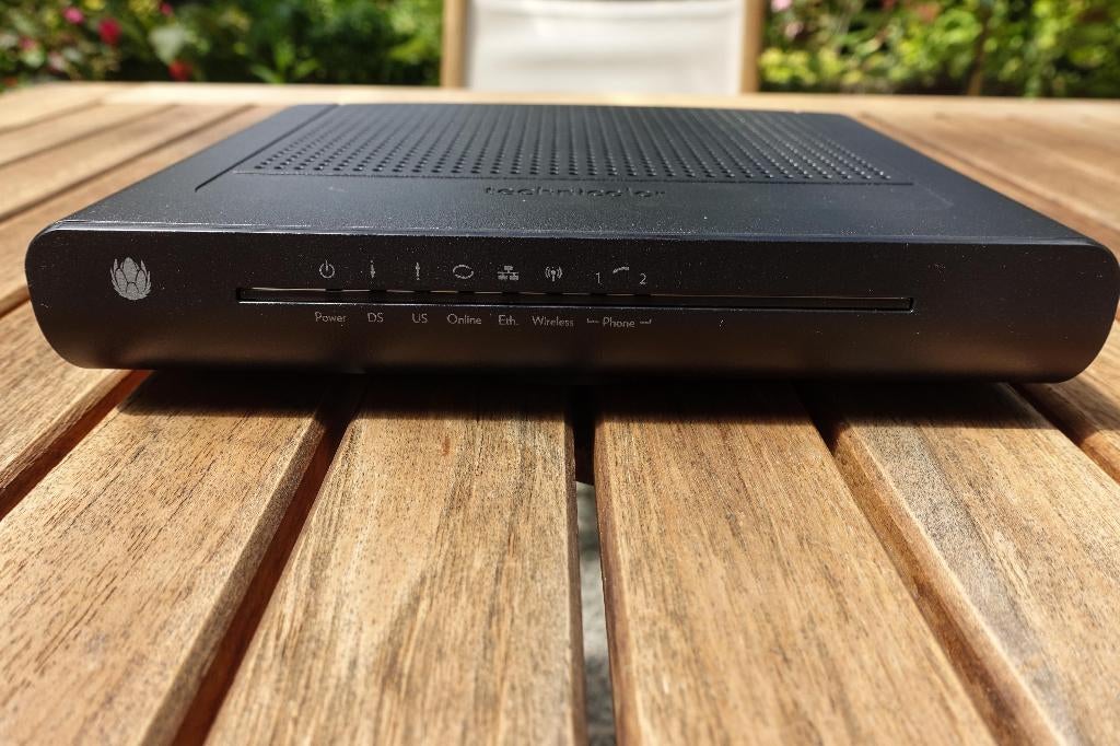 Technicolor TC7200U modem incl toebehoren, Computers en Software, Routers en Modems, Ophalen of Verzenden, Gebruikt, Router met modem