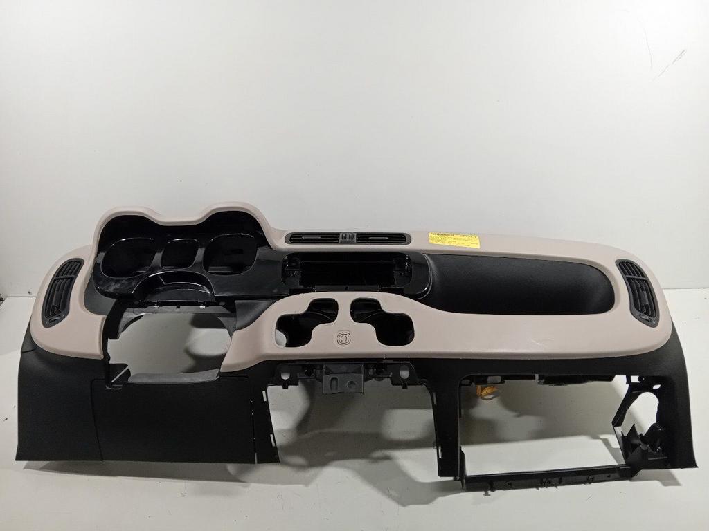 Dashboard Fiat Panda, Onderdelen@venauto.nl, Van der Ven Autorecycling B.V., Gebruikt, Ettenseweg 76, 4706 PB Roosendaal, The Netherlands