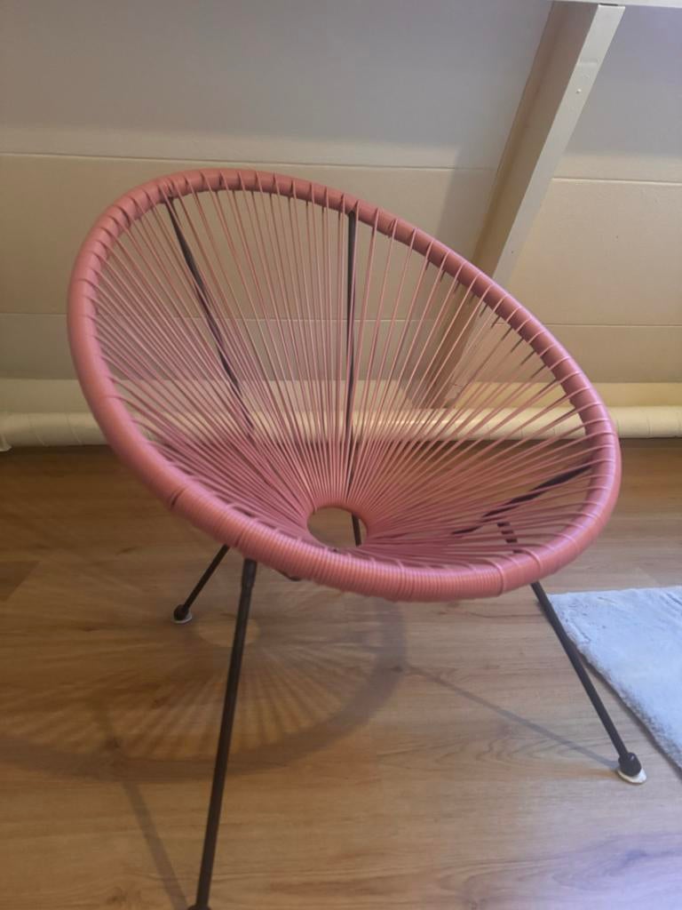Retro roze stoel - Eyecatcher voor je interieur!, Kunststof, Gebruikt, Ophalen of Verzenden, Eén