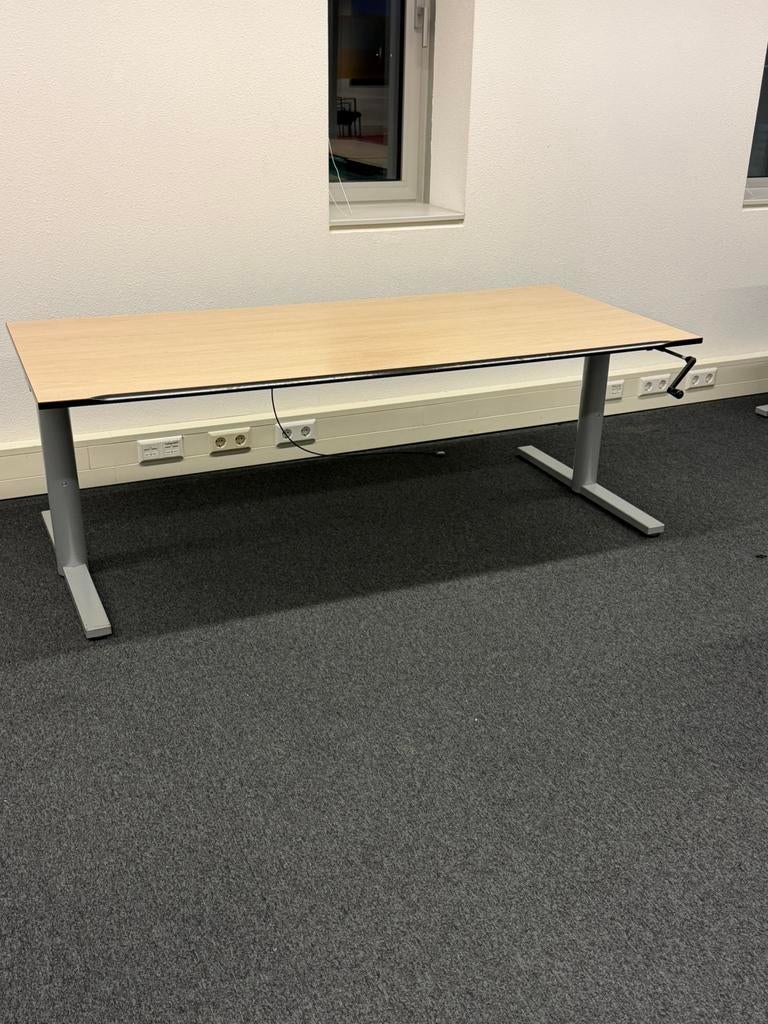 65x Gispen TM slinger bureau 180x80cm, Ophalen of Verzenden, In hoogte verstelbaar, Gebruikt