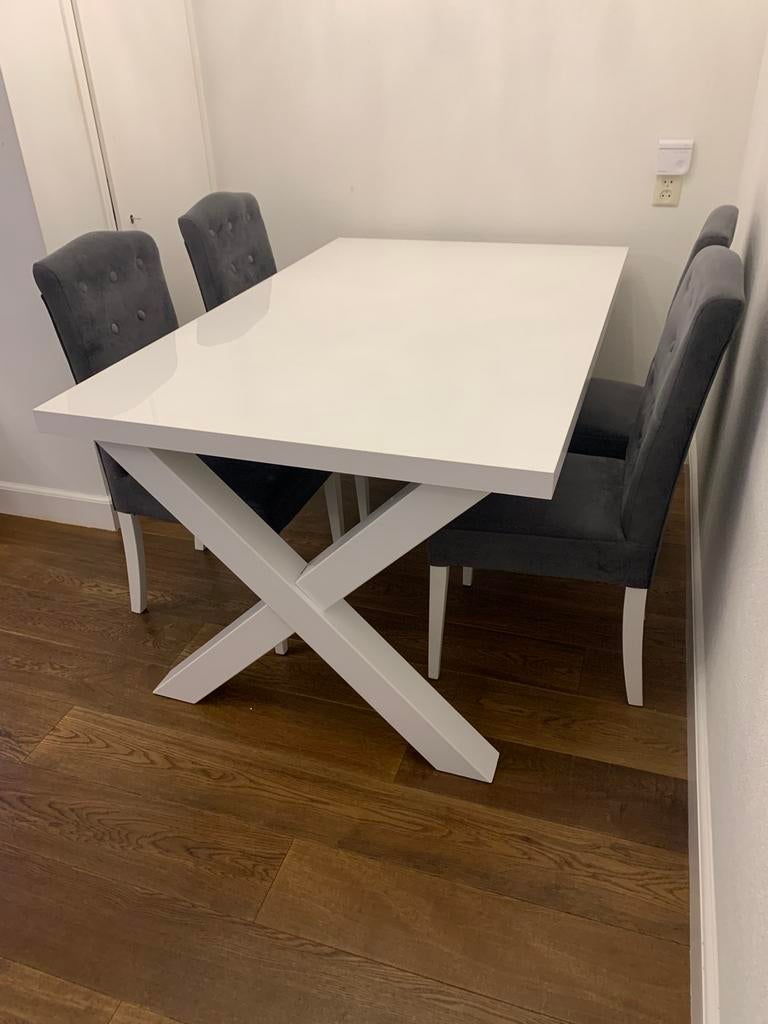 Hoogglans eethoek met 4 stoelen, Ophalen of Verzenden, Zo goed als nieuw, 4 tot 6 stoelen