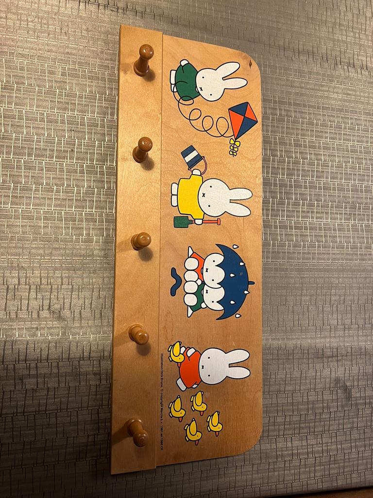 Houten Nijntje kinderkapstok, Gebruikt, Ophalen of Verzenden, Minder dan 100 cm, Kinderkapstok