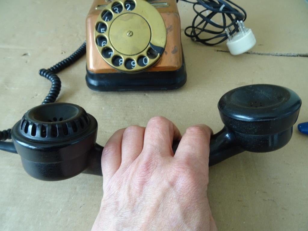 Antieke telefoon of vintage koperen telefoon telefoontoestel, Ophalen of Verzenden