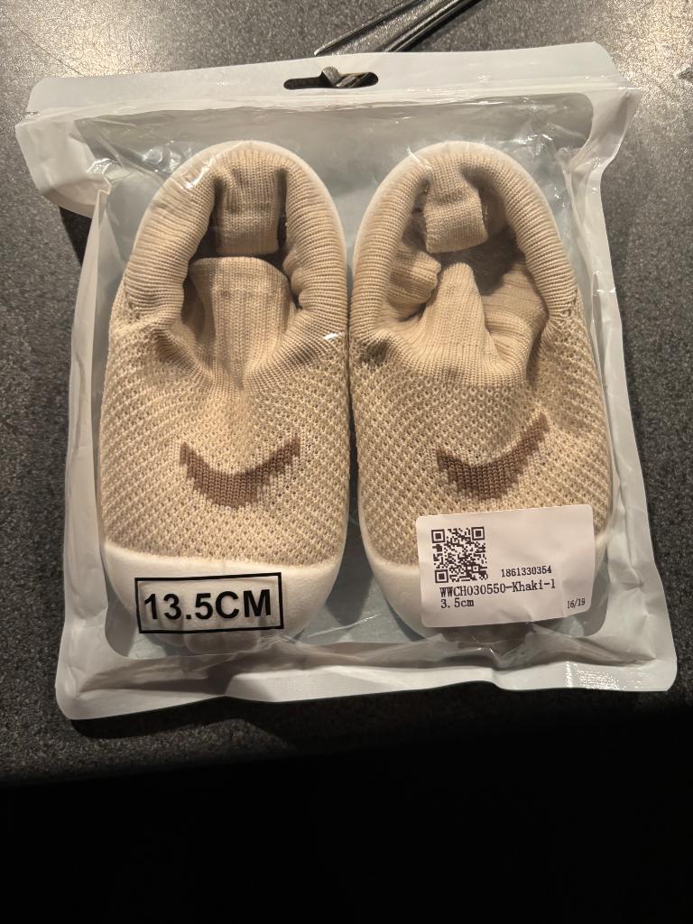 Loopschoentjes anti slip, Ophalen, Nieuw, Jongetje of Meisje, Schoentjes