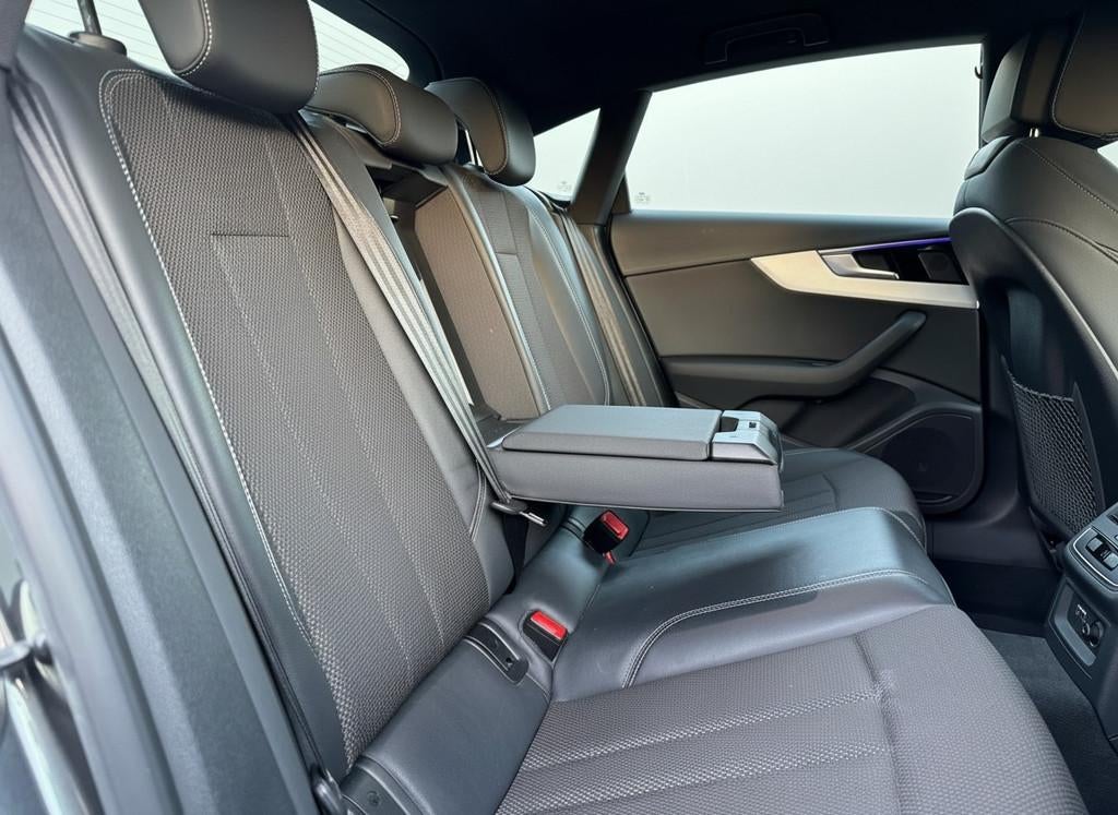 Audi A5 Sportback 35 TFSi 150pk S edition Aut. S-Line | Face, Gebruikt, 4 cilinders, Bluetooth, Leder en Stof