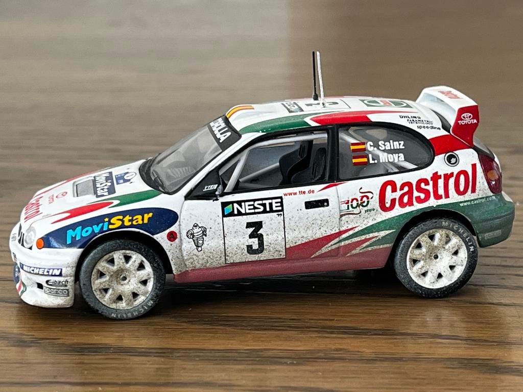 Toyota Corolla WRC Rally 1999 1:43, Hobby en Vrije tijd, Modelauto's | 1:43, Ophalen of Verzenden, Zo goed als nieuw, Auto, Overige merken