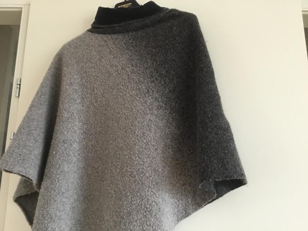 Wollen Poncho Vaude, Kleding | Dames, Truien en Vesten, Verzenden, Maat 42/44 (L), Vaude, Grijs