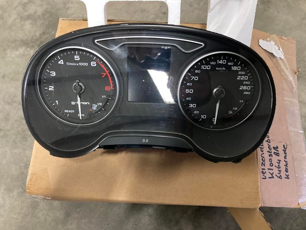 Audi a3 model 8 v km teller, Auto-onderdelen, Ophalen of Verzenden, Audi