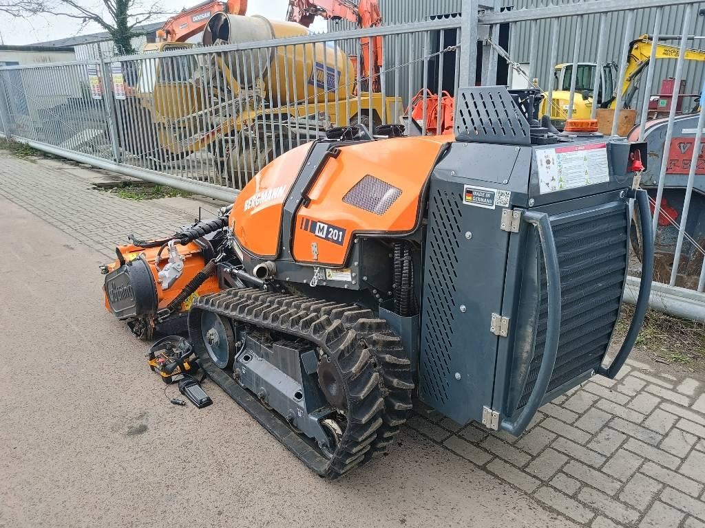 Bergmann M201 mcconnel robocut irus deltrak robot maaier, Overige, Oogstmachine