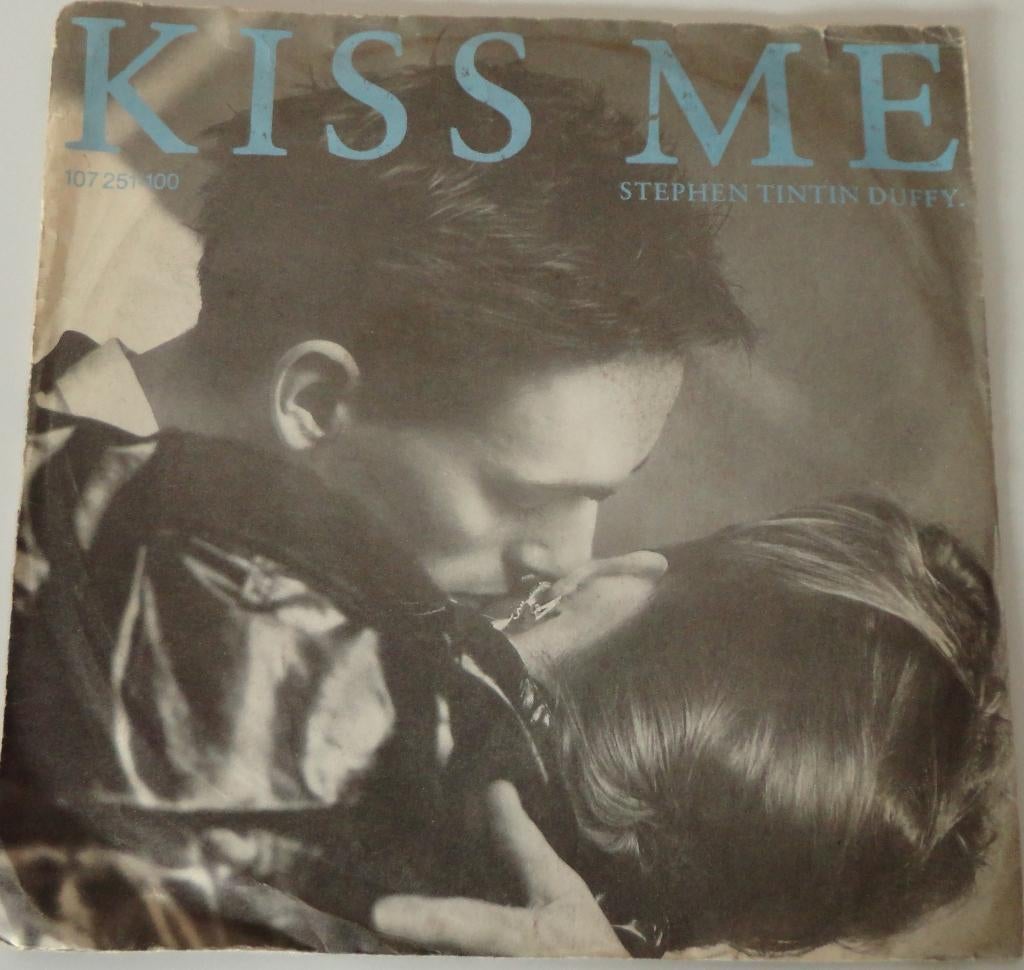 Stephen Tintin Duffy > Kiss me, Gebruikt, 7 inch, Single, Ophalen of Verzenden
