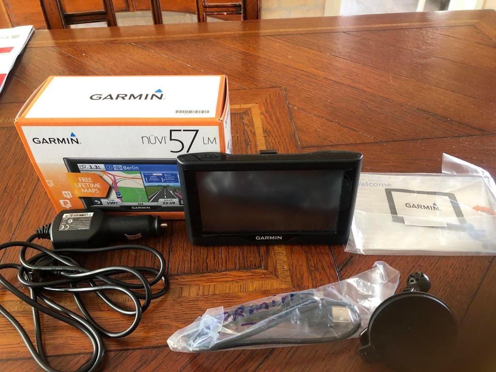 Garmin nüvi 57LM navigatiesysteem - Zo goed als nieuw, Ophalen of Verzenden, Zo goed als nieuw