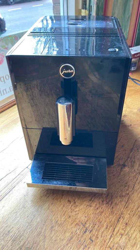 Jura koffiemachine, Afneembaar waterreservoir, Gebruikt, Koffiemachine, Koffiebonen