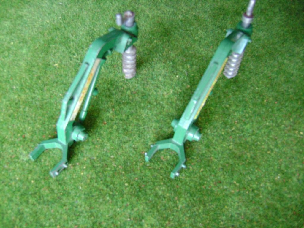 Palen gaten boor machine van Britains met stocknummer 9600, Ophalen of Verzenden, Zo goed als nieuw, Tractor of Landbouw, Britains