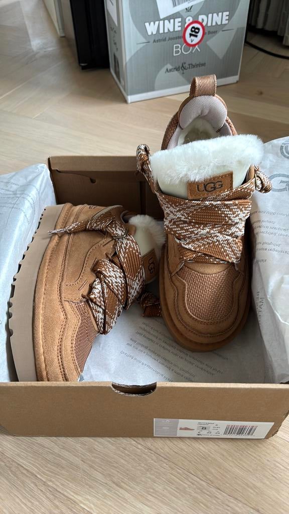Uggs dames sneakers maat 39 nieuw, Kleding | Dames, Schoenen, Bruin, Nieuw, Ophalen of Verzenden, Sneakers of Gympen