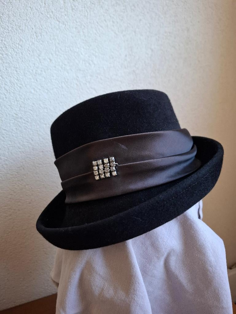 Dameshoed zwart jaren 50, Kleding | Dames, Hoeden en Petten, 55 cm (S, 6⅞ inch) of minder, Hoed, Ophalen of Verzenden, Onbekend